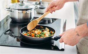 Giá Gas Tăng Cao: Xu Hướng “Tiết Kiệm Sinh Hoạt Phí” Đang Thay Đổi Cách Nấu Ăn