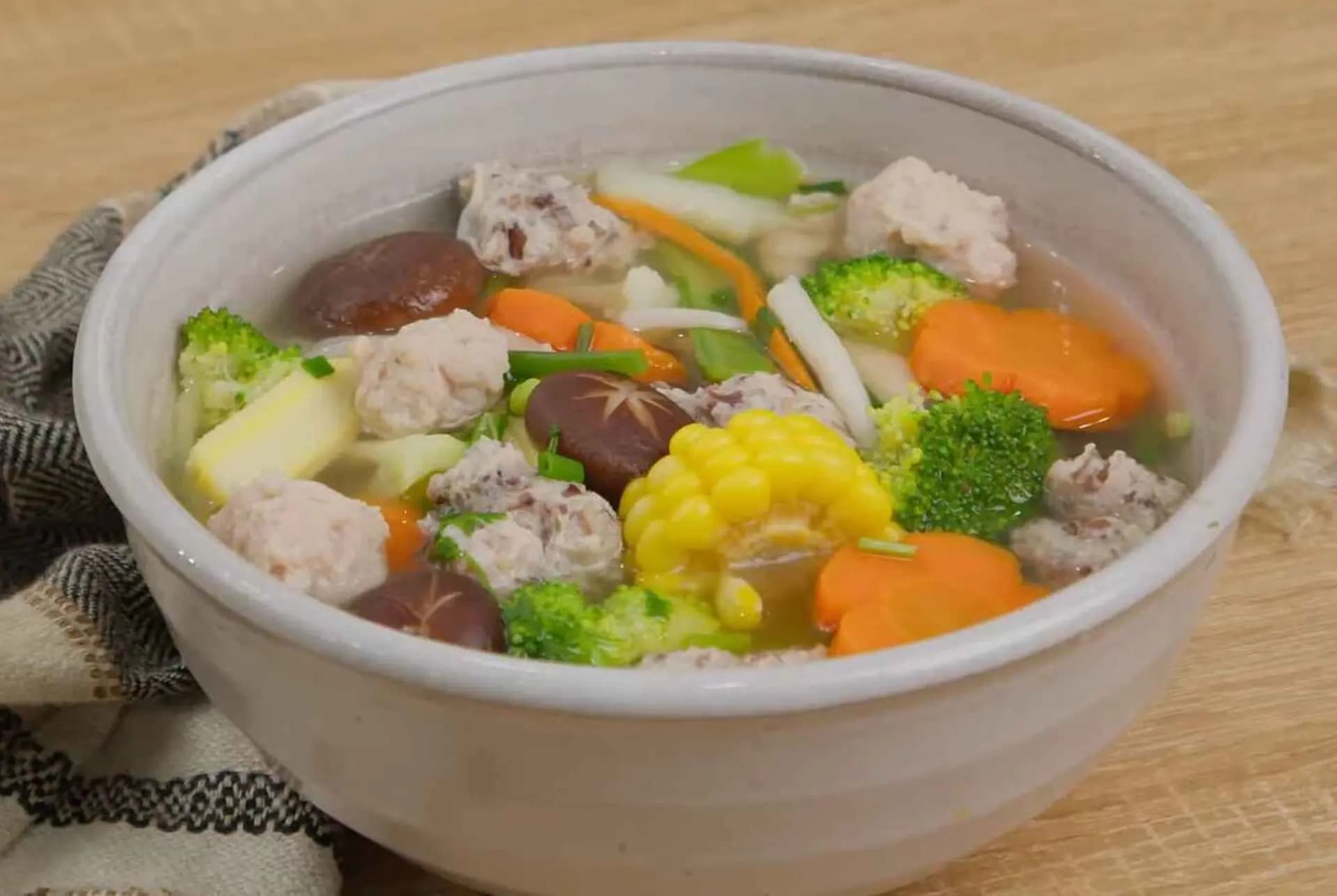 Gợi Ý Mâm Cơm Cúng Rằm Tháng 7: 7 Món Chay – Mặn Dễ Làm, Chuẩn Truyền Thống